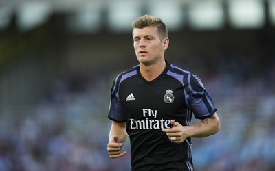 爱游戏焦点-于帕梅卡诺长传找穆勒真准