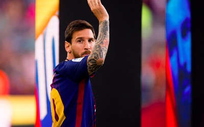 爱游戏快讯-伊萨克挑过门将后打空门