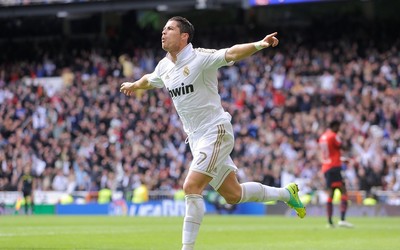 爱游戏独家-佩洛娃突破造点亲自罚进