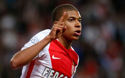 爱游戏播报-加比马丁训练中模拟绝杀场景